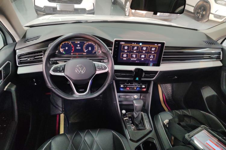 Used Volkswagen Tiguan L 2024 330TSI Automatic Two-Wheel Drive Smart Edition
