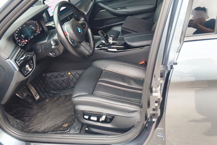 Used BMW 5 Series 2022 Restyled 530i Sport Line with M Sport Package Left Front Seat