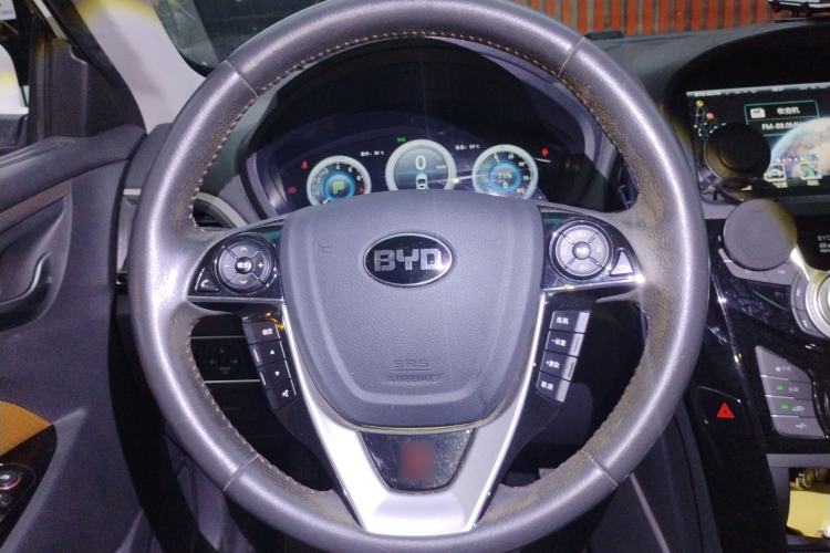 Used BYD Qin New Energy 2015 1.5T Dual-Crown Flagship Plus Edition Steering Wheel