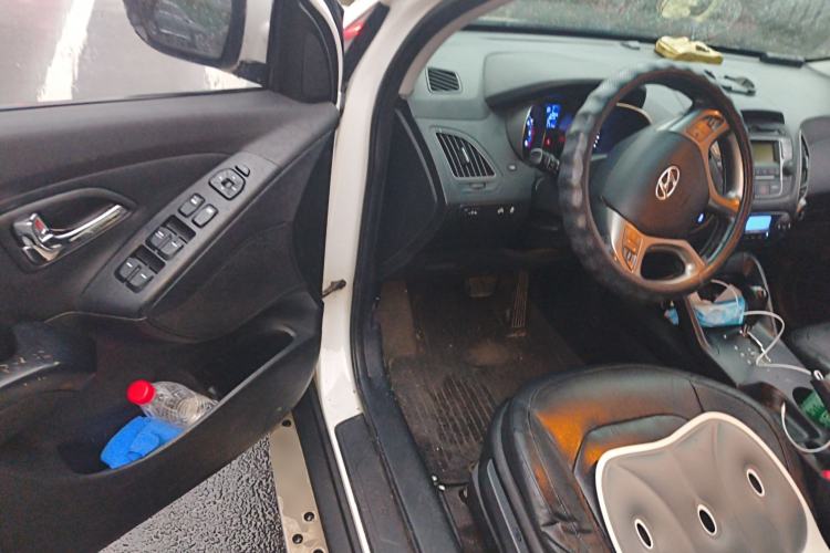 Used Hyundai ix35 2013 2.0L Automatic Two-Wheel Drive Smart GLS China IV Standard
