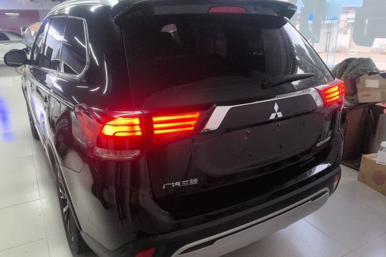 Used Mitsubishi Outlander 2020 2.4L 4x4 Zhi Xiang Edition 7-Seater