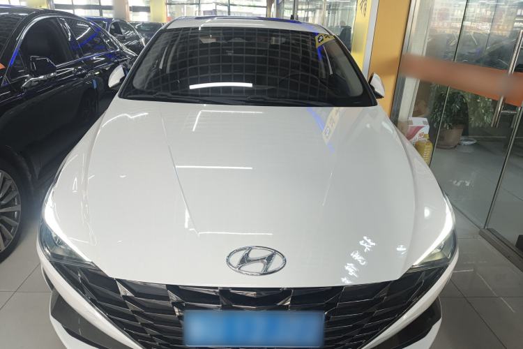 Used Hyundai Elantra 2022 1.5L CVT LUX Prestige Edition
