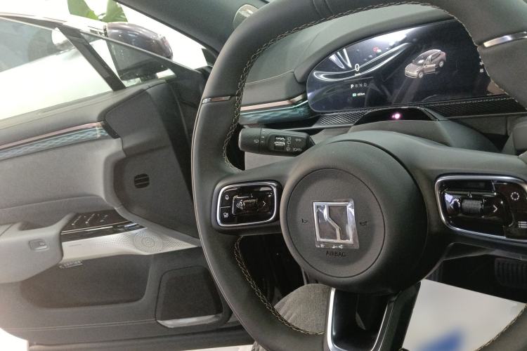 Used Zeekr 7X 2025 100 kWh Long-Range Rear-Wheel Drive with Intelligent Driving Features
