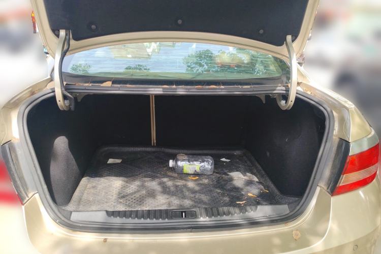 Used Buick GT 2013 GT 1.6L Automatic Fashion Edition Trunk