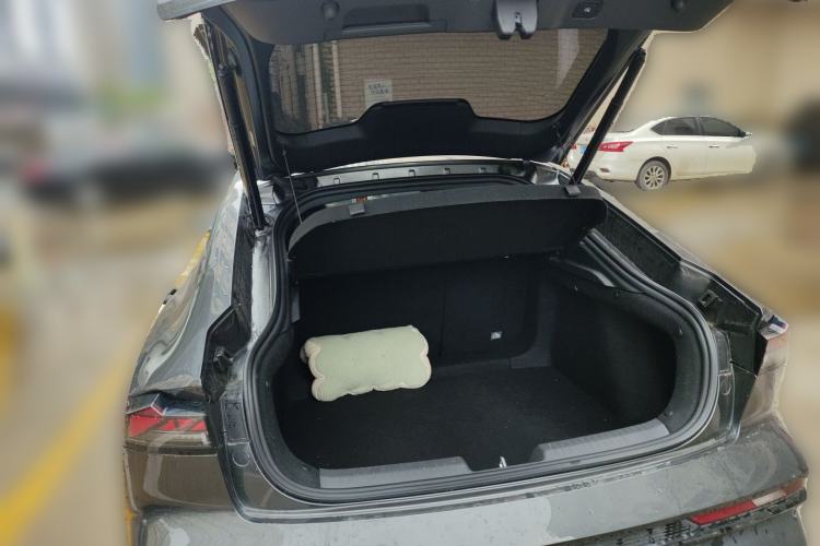 Used CHANGAN UNI-V 2024 1.5T Prestige Sport Edition