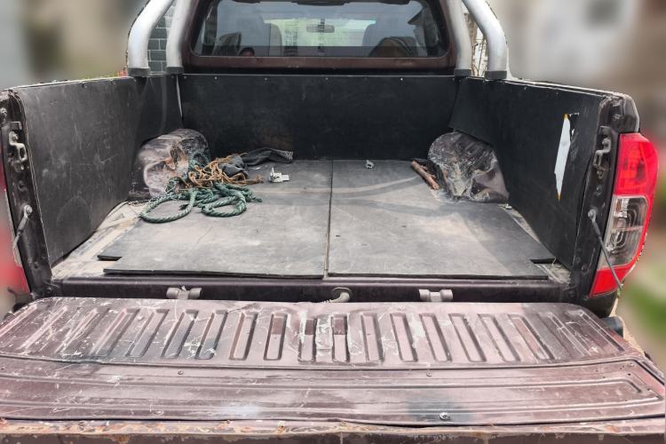 Used Nissan Navara 2017 2.5L Manual 4x4 Flagship Edition QR25