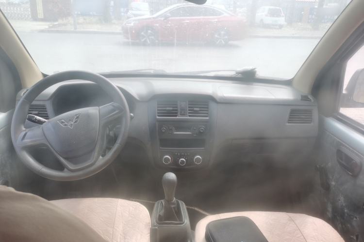 Used Wuling Rongguang S 2021 1.2L Base Model Window-Sealed 2-Seat LSI Car
