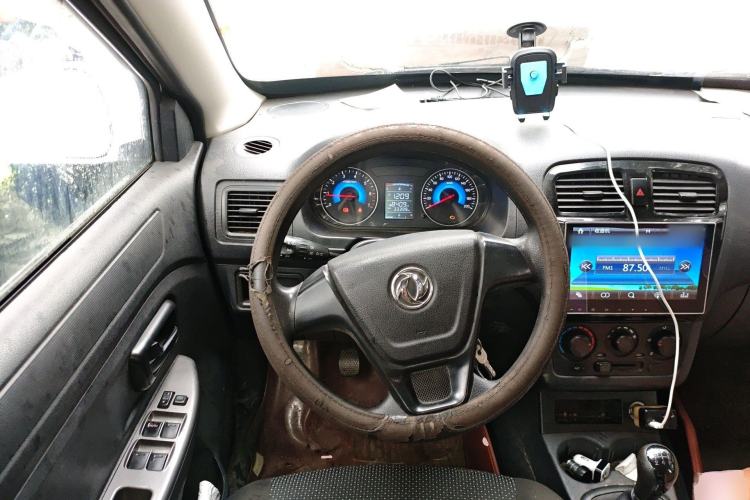 Used Dongfeng Fengon 330 2014 1.5L Manual Standard Edition DK15-02
