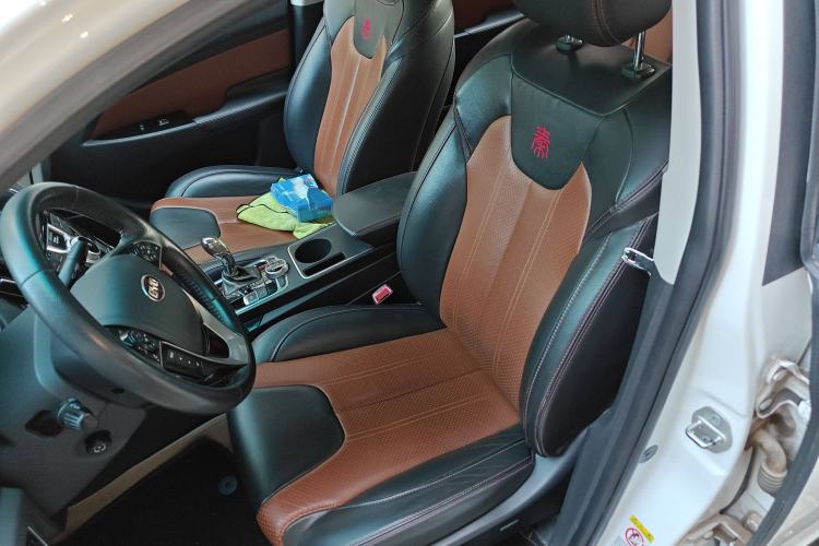 Used BYD Qin New Energy 2015 1.5T Dual-Crown Flagship Plus Edition Left Front Seat