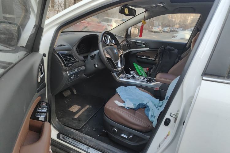 Used BYD Tang New Energy 2017 2.0T All-Wheel Drive Hyatt Model
