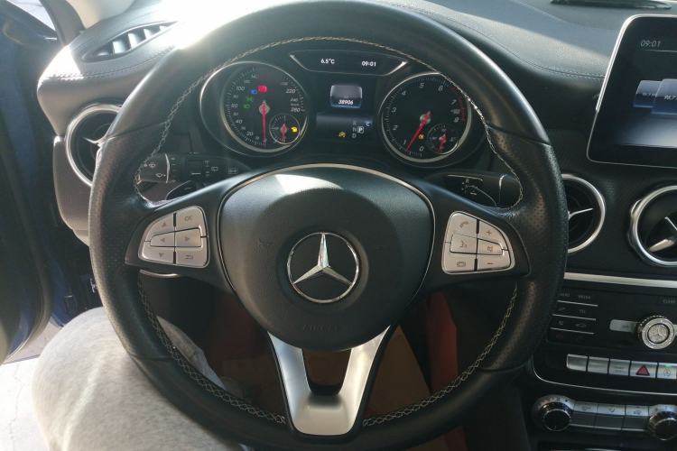 Used Mercedes-Benz GLA 2018 GLA 200 Fashion Model
