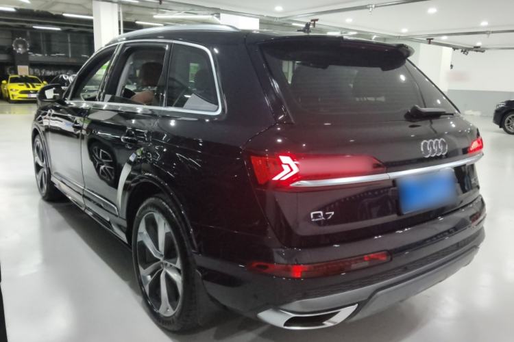 Used Audi Q7 2020 55 TFSI quattro S line sports model