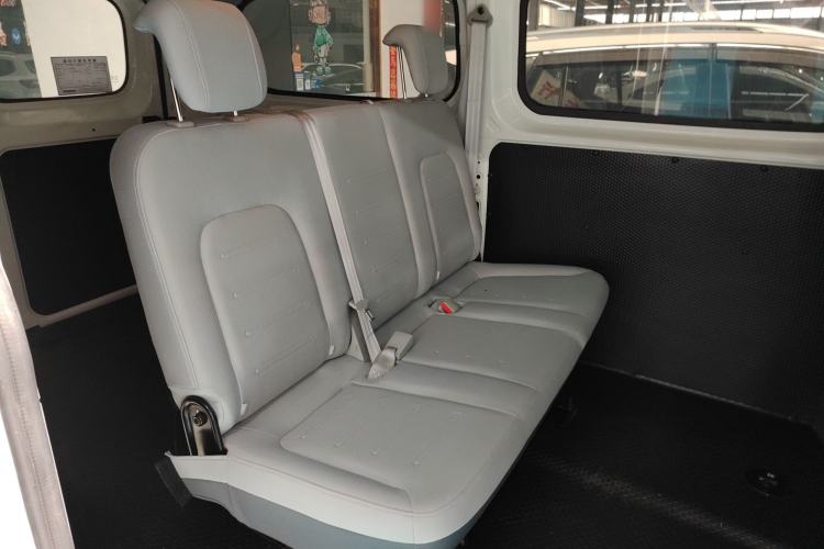 Used SAIC MAXUS Dana V1 2024 V1 Short Wheelbase Low-Roof Multi-Function Version (51 kWh)
