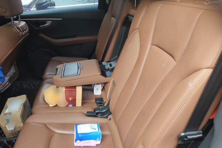 Used Audi Q7 2021 55 TFSI quattro S line Sport model
