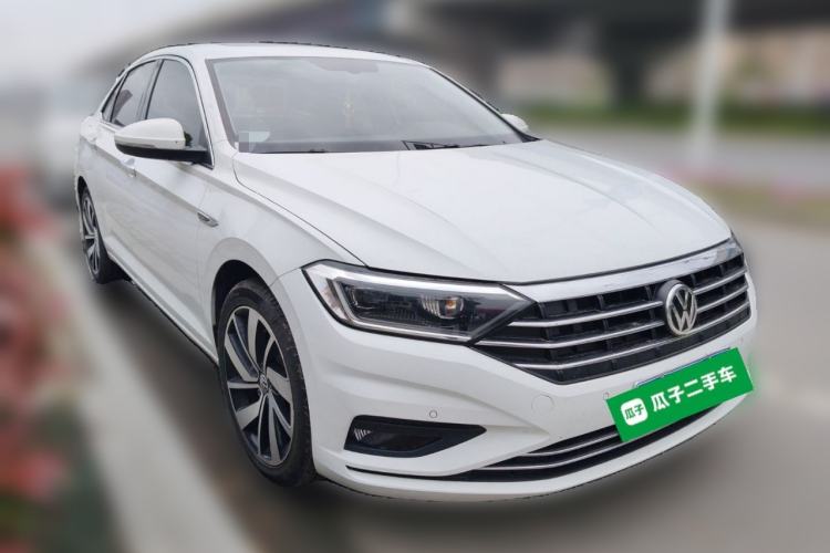 Used Volkswagen Sagitar 2021 280TSI DSG Excellence Edition Front Right 45 Deg