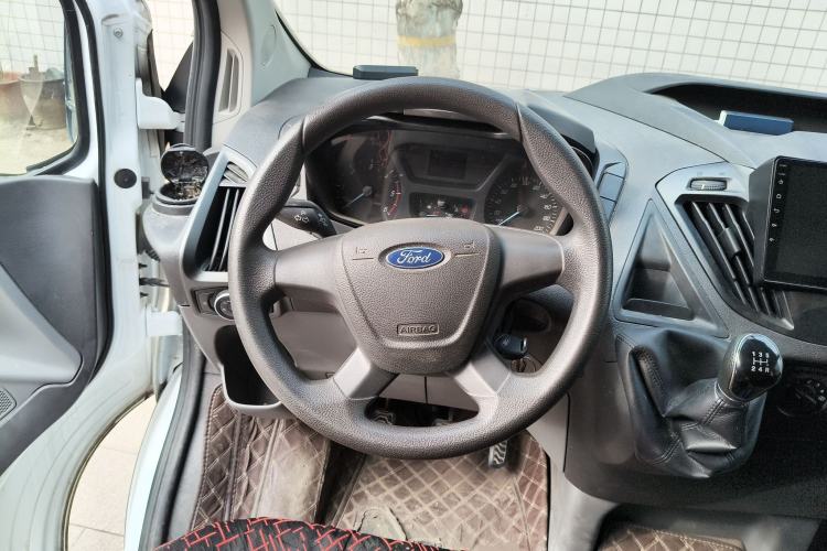 Used Ford Transit 2019 2.0T Diesel Multi-Purpose Commercial Vehicle Short Wheelbase Low Roof 6-Seater China VI Standard
