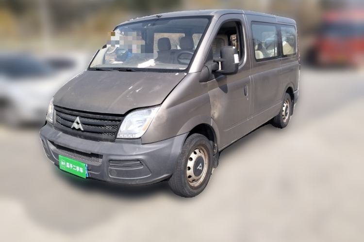 Used SAIC MAXUS Xintu V80 2014 2.5T Aoyuntong Short Wheelbase Low Roof