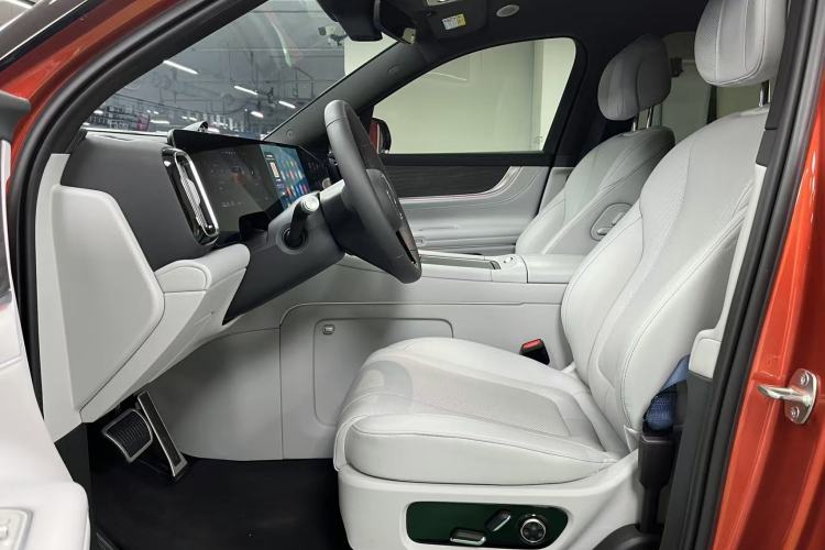 Used Hima AITO M9 2024 Range-Extended Ultra Version 42 kWh 6-Seater Model Interior 6