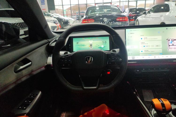 Used CHANGAN UNI-V 2025 Model Third-Generation 2.0T Dynamic Edition Steering Wheel