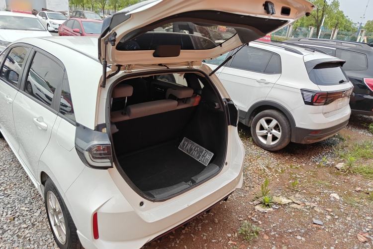 Used Honda LIFE 2021 1.5L CVT SPORT Heartbeat Edition Trunk