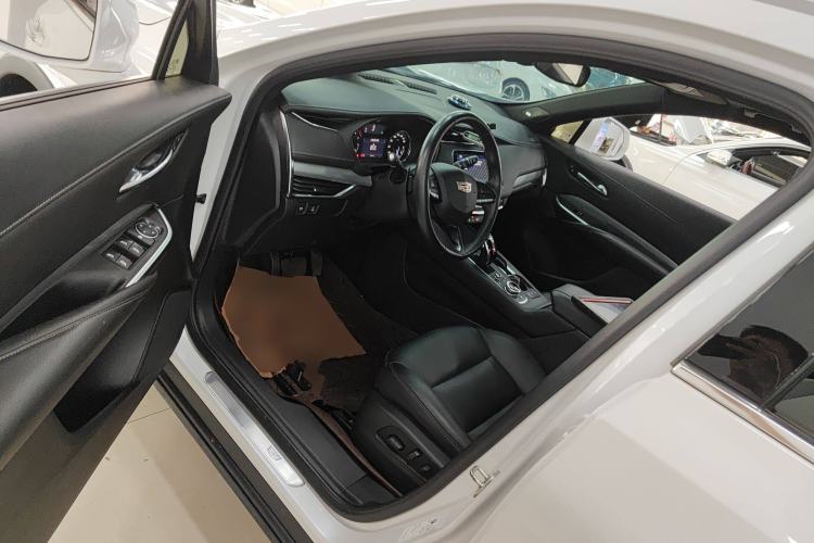 Used Cadillac XT4 2021 28T Two-Wheel Drive Leading Version