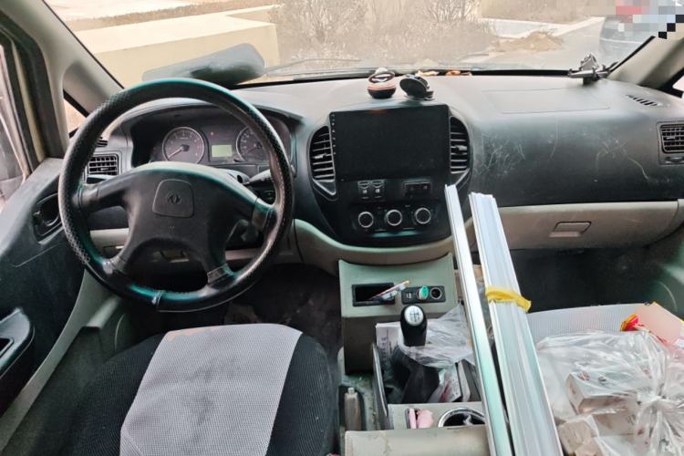 Used FORTHING Lingzhi 2016 M3 1.6L 7-Seater Standard Model China V Emission Standard Center Console