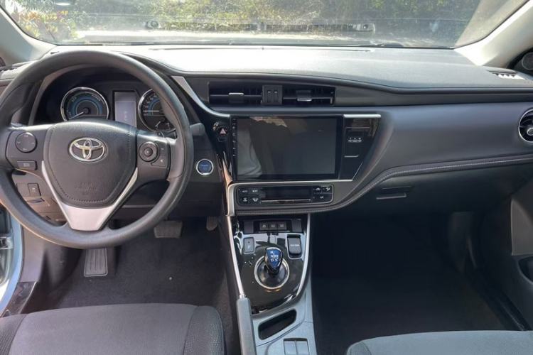 Used Toyota Corolla 2017 Revised Dual-Engine 1.8L E-CVT Leading Edition
