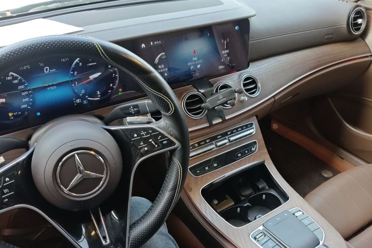 Used Mercedes-Benz E-Class 2022 Second Facelift E 300 L Fashion Edition
