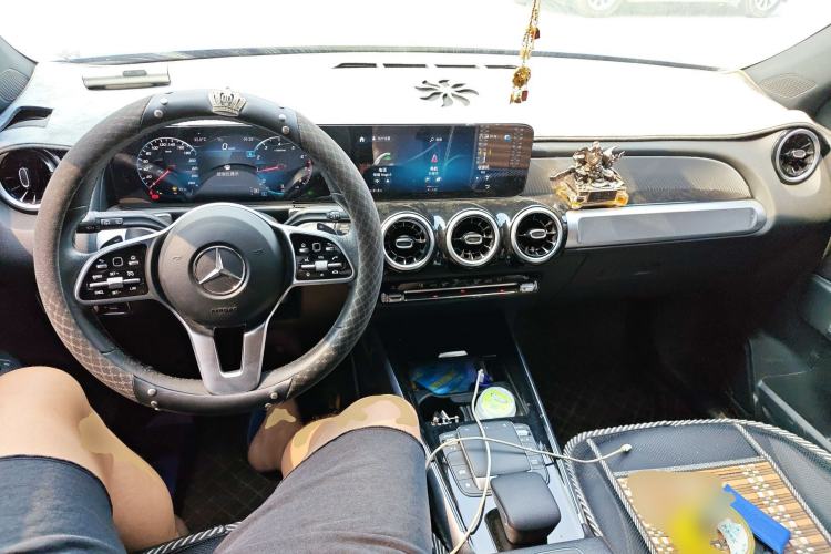 Used Mercedes-Benz GLB 2022 Second Facelift GLB 200 Dynamic Edition Center Console