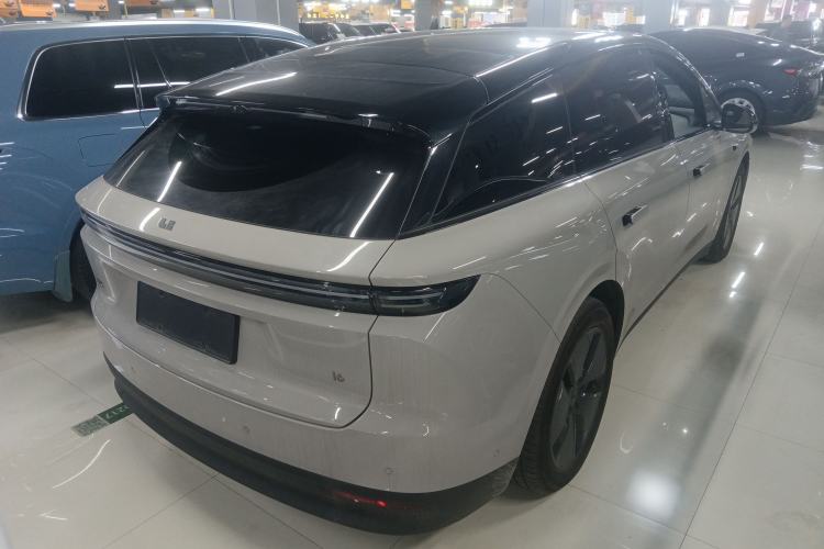 Used Li Auto i6 2025 Model Two-Wheel-Drive Standard Type
