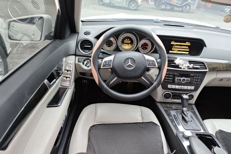 Used Mercedes-Benz C-Class 2011 C 200 CGI Fashion Model
