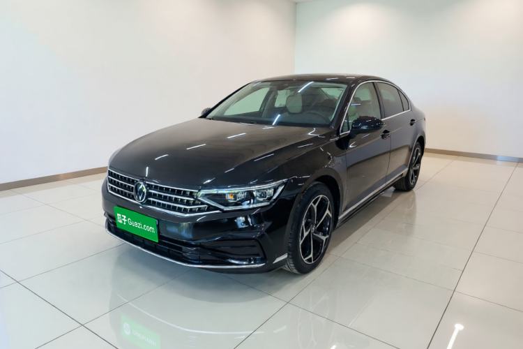 Used Volkswagen Magotan 2026 30 Million Vehicles Selected Model 380TSI DSG Luxury Edition