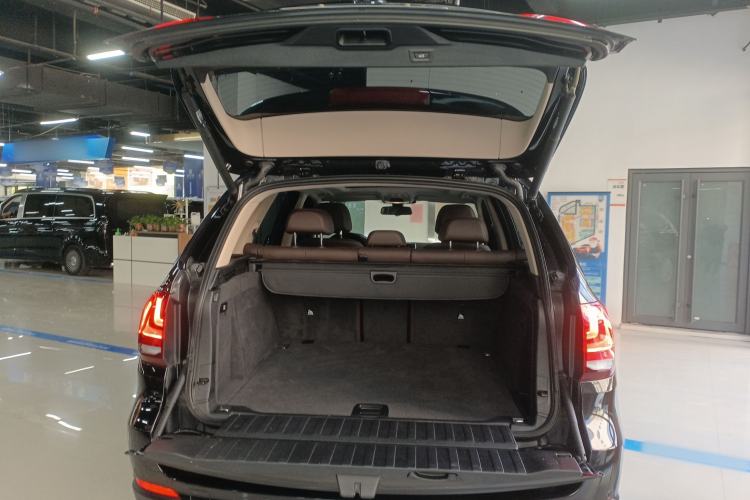 Used BMW X5 2017 xDrive28i
