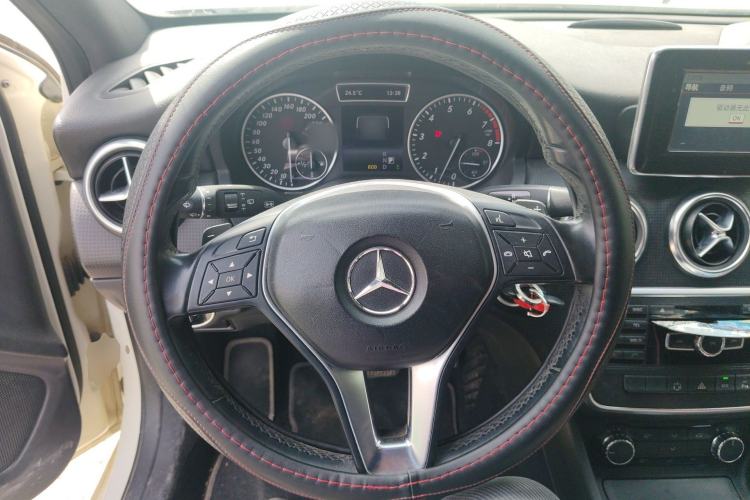 Used Mercedes-Benz A-Class 2013 A 180 Fashion Model Steering Wheel