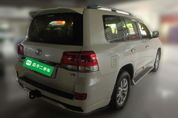 Used Toyota Land Cruiser 
