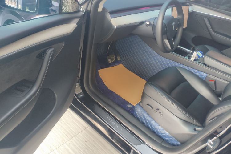 Used Tesla Model Y 2023 Rear-Wheel-Drive Version Driver Seat