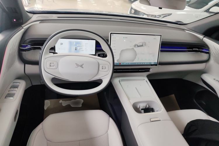 Used XPeng G6 2025 625 Long-Range Max Tech Edition Center Console