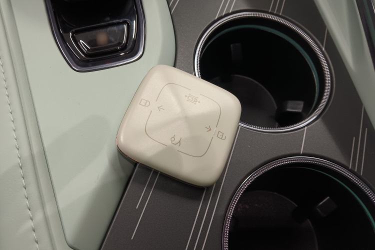 Used Zeekr 001 2025 WE Edition 100 kWh Rear-Wheel Drive
