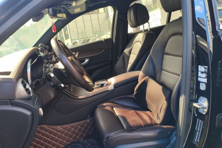 Used Mercedes-Benz GLC 2016 GLC 300 4MATIC Dynamic Model Left Front Seat