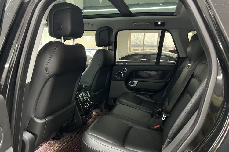 Used Land Rover Range Rover 2022 3.0 L6 360 PS Grand Edition
