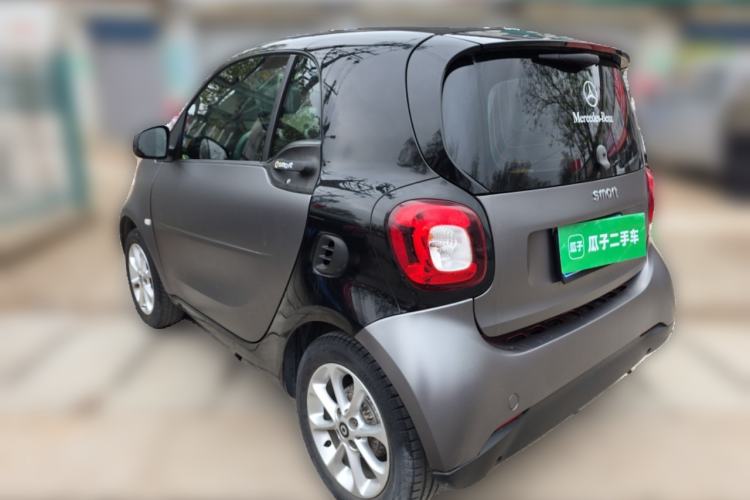 Used smart fortwo 2015 1.0L 52 kW hardtop Dynamic version Rear Left 45 Deg