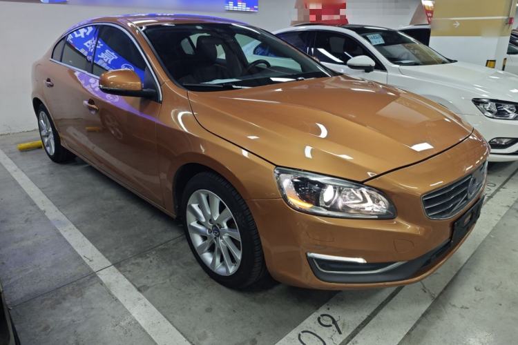 Used Volvo S60 2014 S60L 2.0T Zhiyuan Edition
