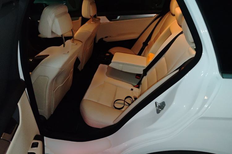 Used Mercedes-Benz C-Class 2011 C 200 Fashion Travel Edition
