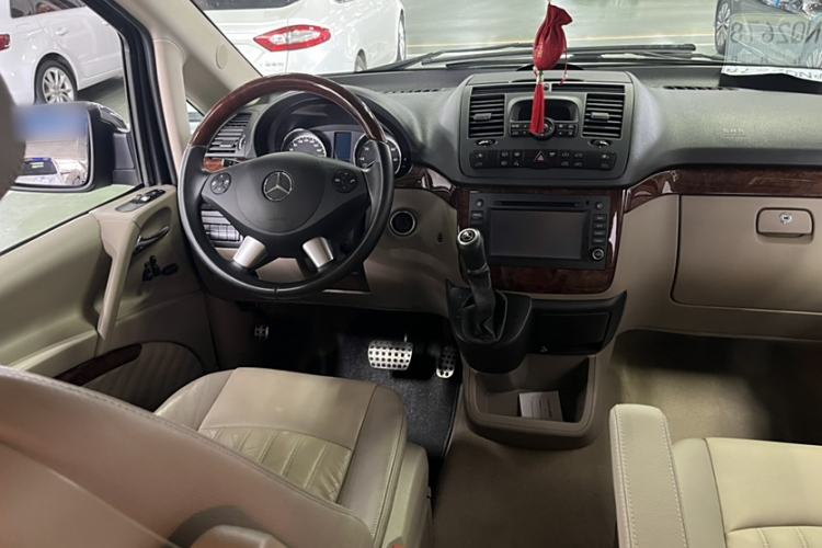 Used Mercedes-Benz Viano 2015 3.0L Partner Edition Exterior 15