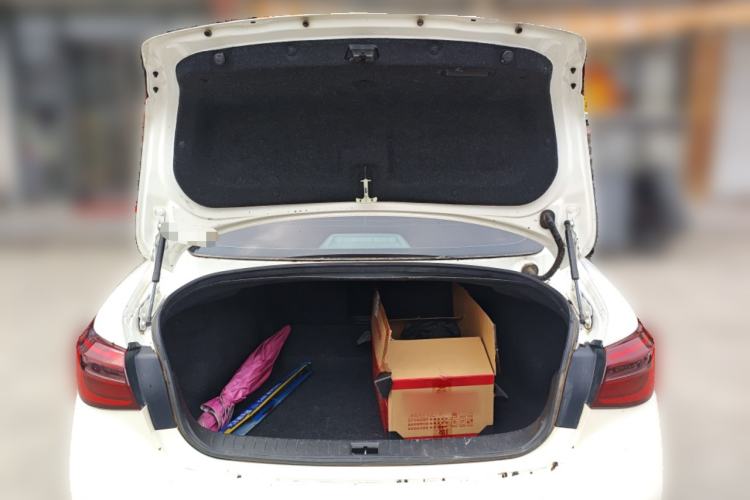 Used Infiniti Q50L 2018 2.0T Enjoyment Version China V Standard