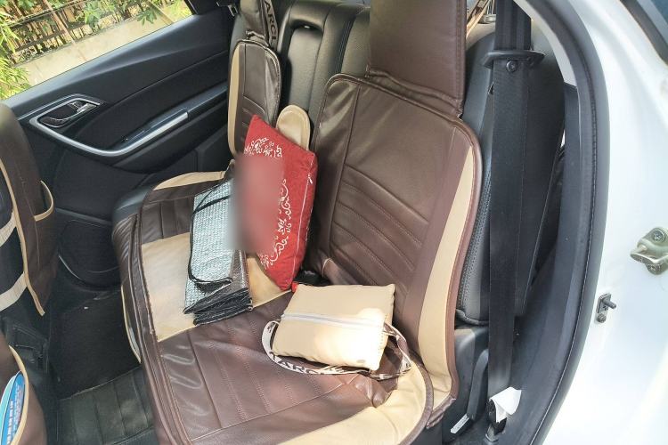 Used JMC Yusheng S350 2013 2.4T Automatic 2WD Diesel Luxury Edition 5 Seats