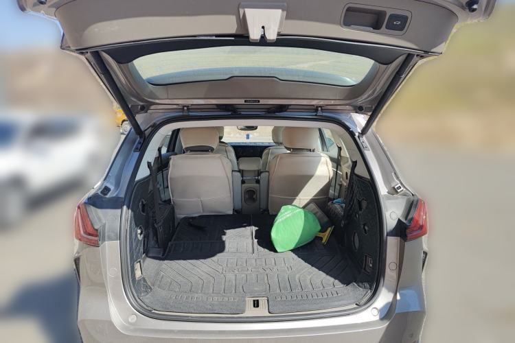 Used Roewe RX9 2023 2.0T Two-Wheel Drive Enjoyment Version Trunk