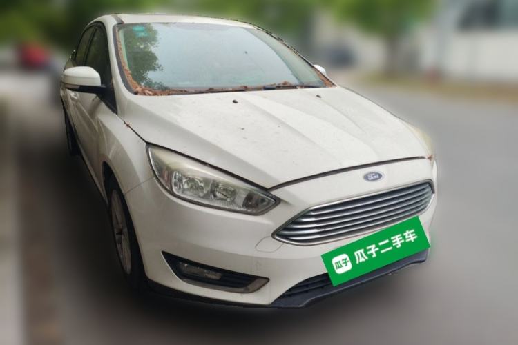 Used Ford Focus 2015 Sedan 1.6L Manual Fashion Edition
