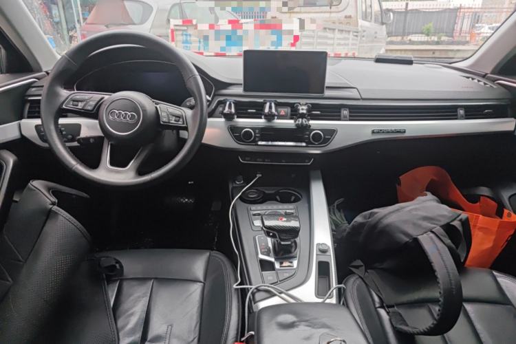 Used Audi A4L 2018 30th Anniversary Edition 40 TFSI Fashion Model
