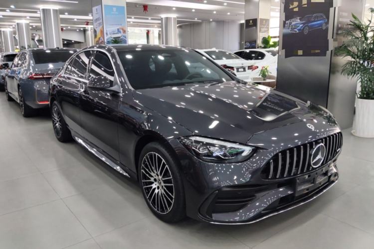 Used Mercedes-Benz C-Class 2023 Second Facelift C 260 L Sport Edition Front Right 45 Deg